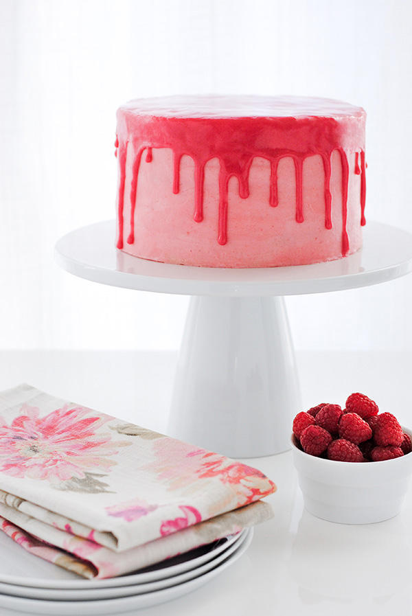 Raspberry Champagne Cake #Valentine's Day #recipes #cakes #trendypins