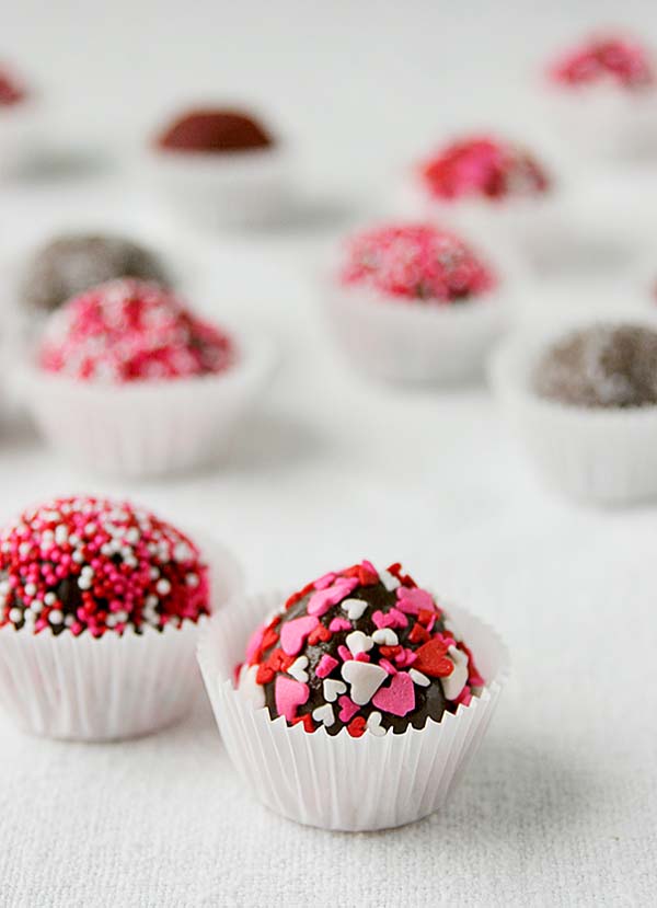 Raspberry Surprise Chocolate Truffles #Valentine's Day #recipes #treats #trendypins