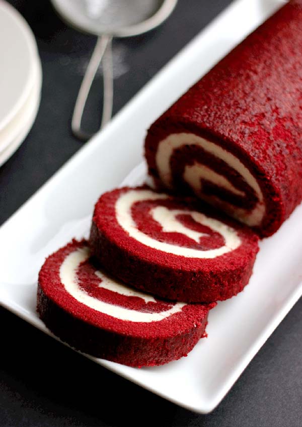 Red Velvet Cake Roll #Valentine's Day #recipes #cakes #trendypins
