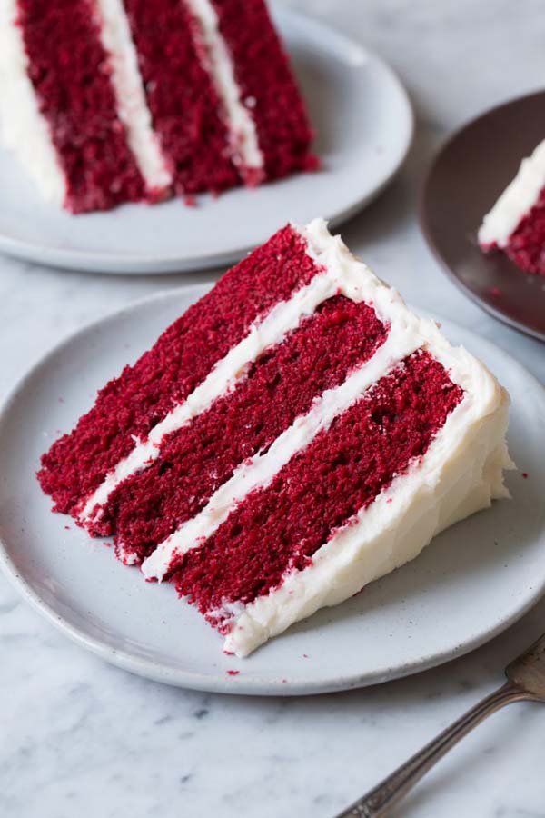 Red Velvet Cake with Cream Cheese Frosting #Valentine's Day #recipes #cakes #trendypins