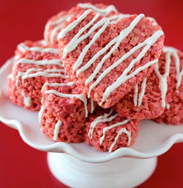Red Velvet Rice Krispie Hearts #Valentine's Day #recipes #treats #trendypins
