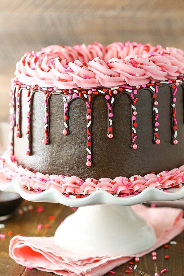 Red Wine Chocolate Cake #Valentin's Day #recipes #cakes #trendypins