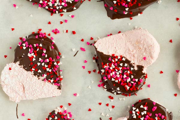 Strawberry Heart Marshmallows #Valentine's Day #recipes #treats #trendypins