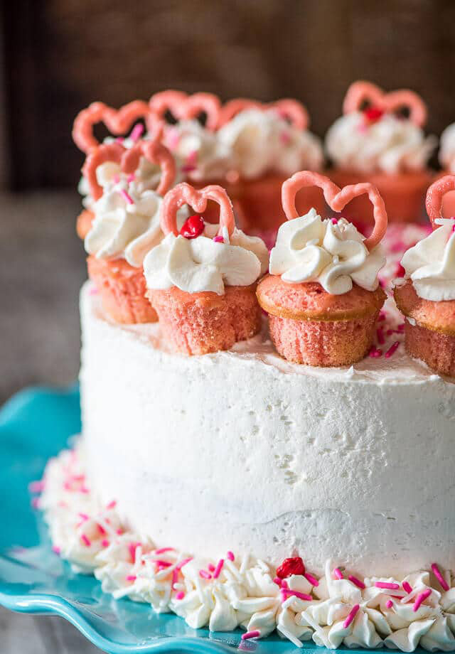 Strawberry Valentine Cake #Valentine's Day #recipes #cakes #trendypins