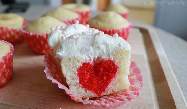 Surprise Heart Cupcakes #Valentine's Day #recipes #cupcakes #trendypins