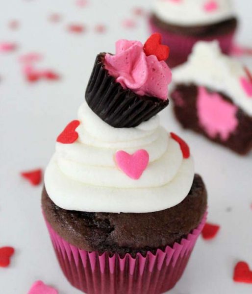 50 Tasty Valentine's Day Cupcakes
