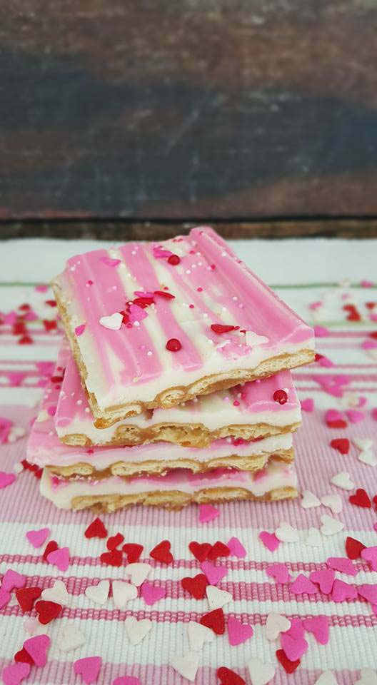 Valentine’s Crack #Valentine's Day #recipes #desserts #trendypins