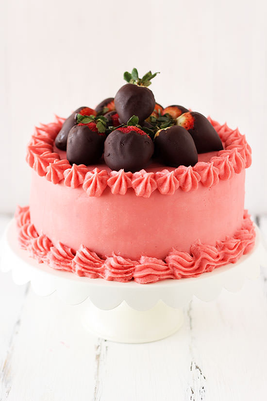 Valentine’s Day Cake #Valentine's Day #recipes #cakes #trendypins
