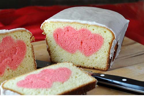 Valentine’s Day Peek-A-Boo Pound Cake #Valentine's Day #recipes #cakes #trendypins