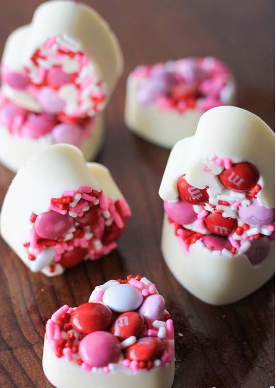 White Chocolate Bark Bites #Valentine's Day #recipes #treats #trendypins