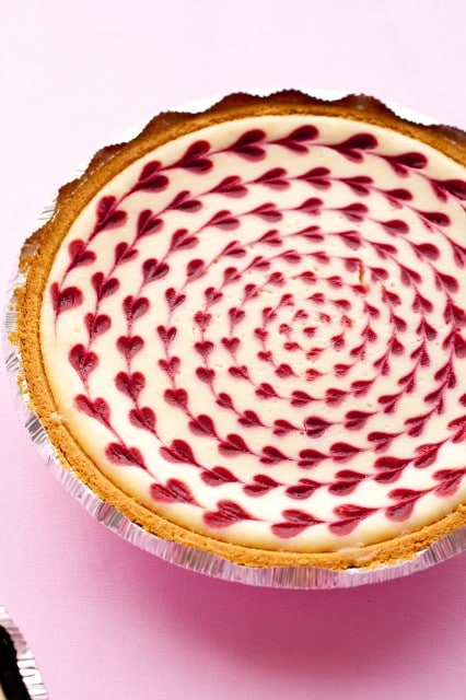 White Chocolate Raspberry Cheesecake #Valentine's Day #recipes #cakes #trendypins