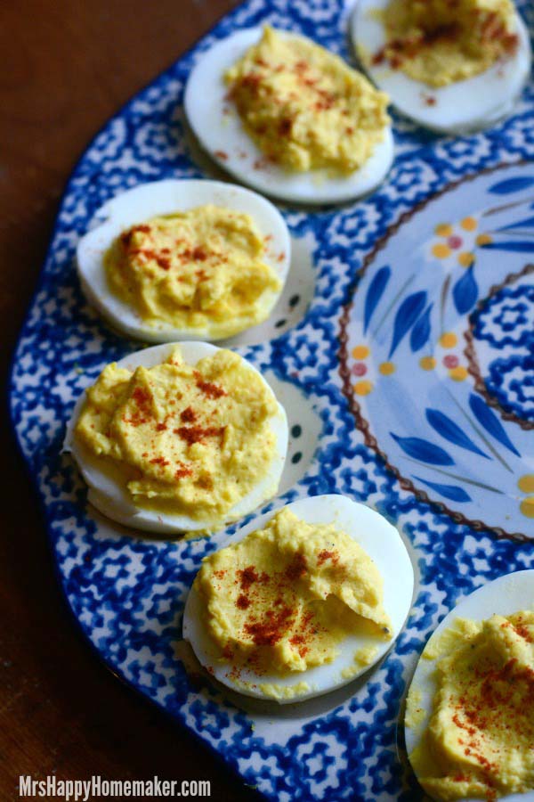 Best Ever Deviled Eggs #Easter #dinner #recipes #trendypins