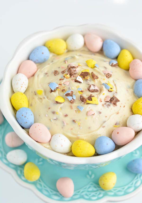 Cadbury Mini Eggs Cheesecake Dip#Easter #appetizers #recipes #trendypins