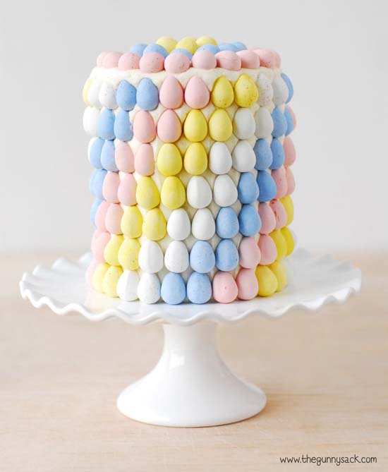 Cadbury Mini Eggs Layer Cake #Easter #cakes #recipes #trendypins