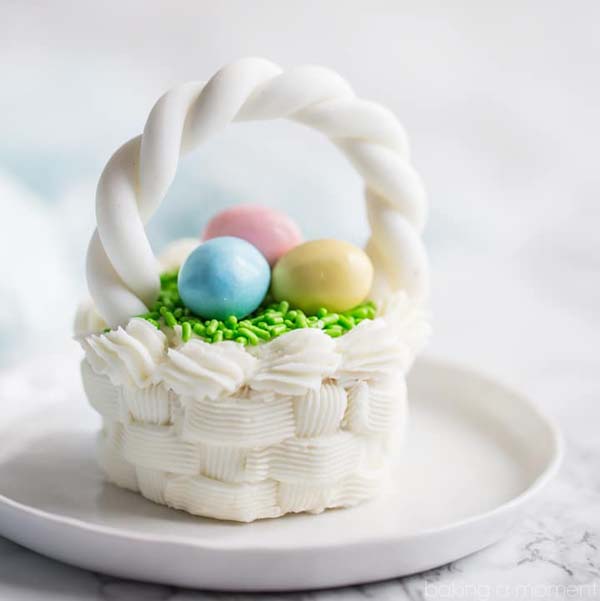 Easter Basket Cupcakes #Easter #desserts #recipes #trendypins