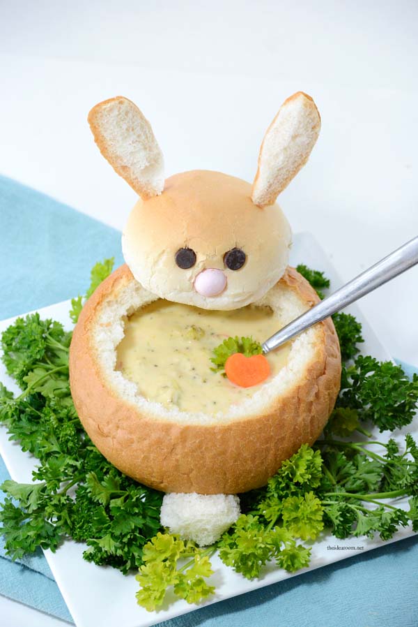 Easter Bunny Bread Bowl #Easter #dinner #recipes #trendypins