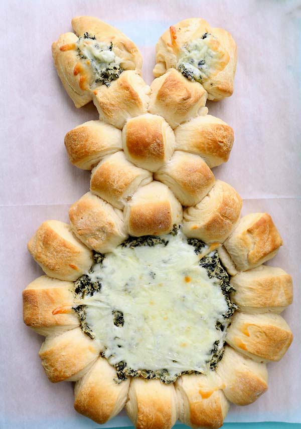 Easter Bunny Spinach Dip#Easter #appetizers #recipes #trendypins