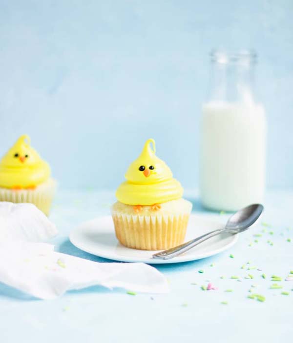 Easter Chick Cupcakes #Easter #desserts #recipes #trendypins