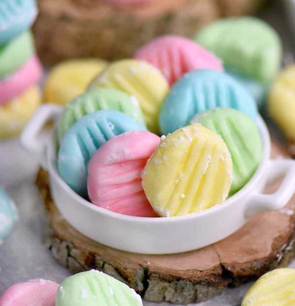 Easter Cream Cheese Mints #Easter #desserts #recipes #trendypins