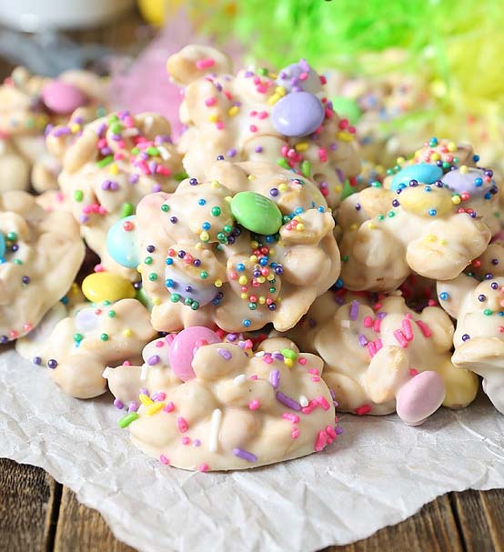 Easter Crockpot Candy #Easter #dinner #recipes #trendypins