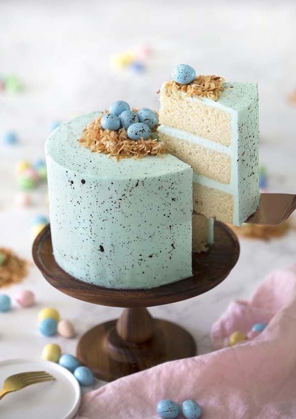 Easter Egg Cake #Easter #cakes #recipes #trendypins