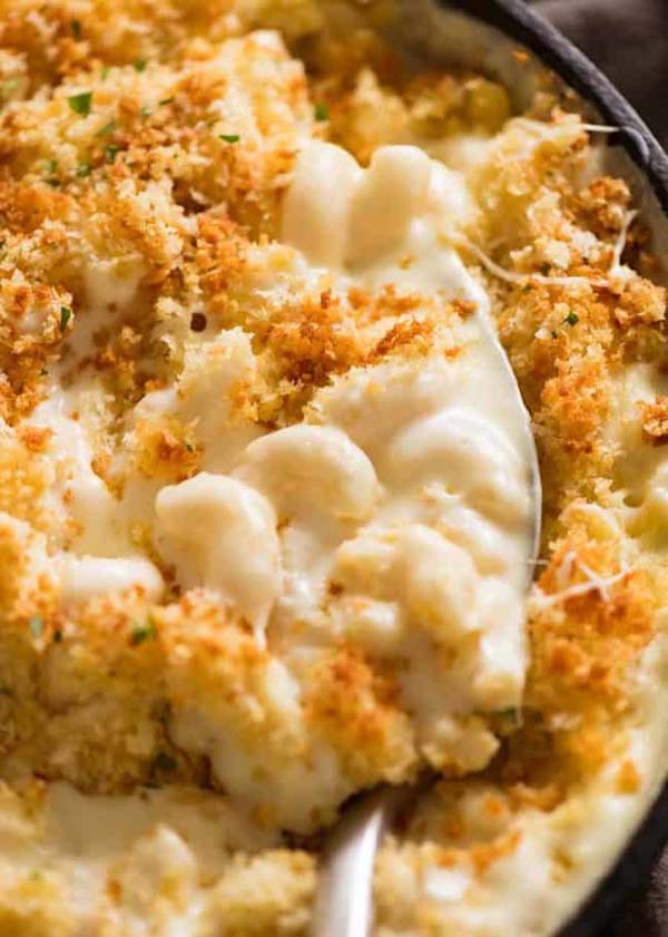 Epic Baked Mac and Cheese #Easter #dinner #recipes #trendypins