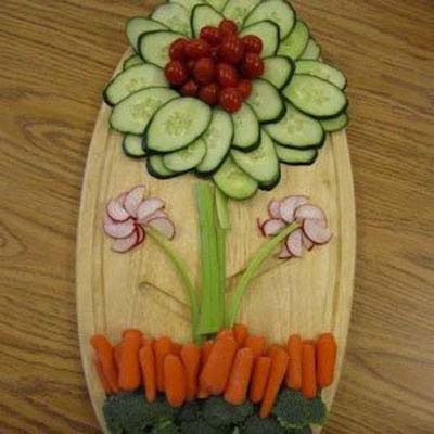 Flower Veggie Platter #Easter #appetizers #recipes #trendypins