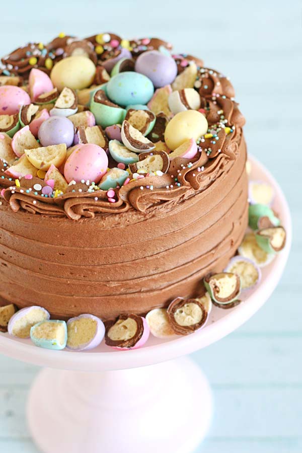 Malted Chocolate Easter Cake #Easter #dinner #recipes #trendypins