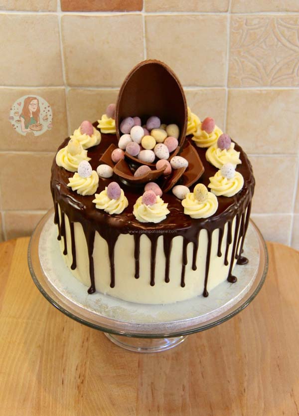 Mini Egg Cake #Easter #cakes #recipes #trendypins