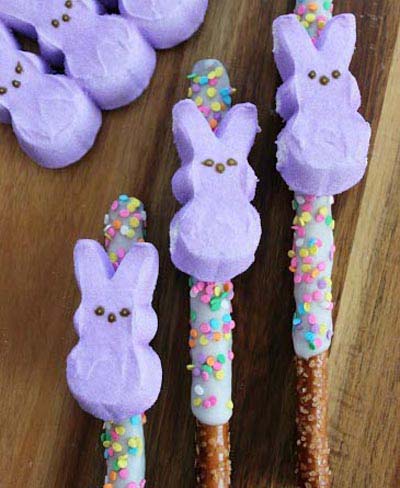 Peeps Pretzel Rods #Easter #treats #recipes #trendypins