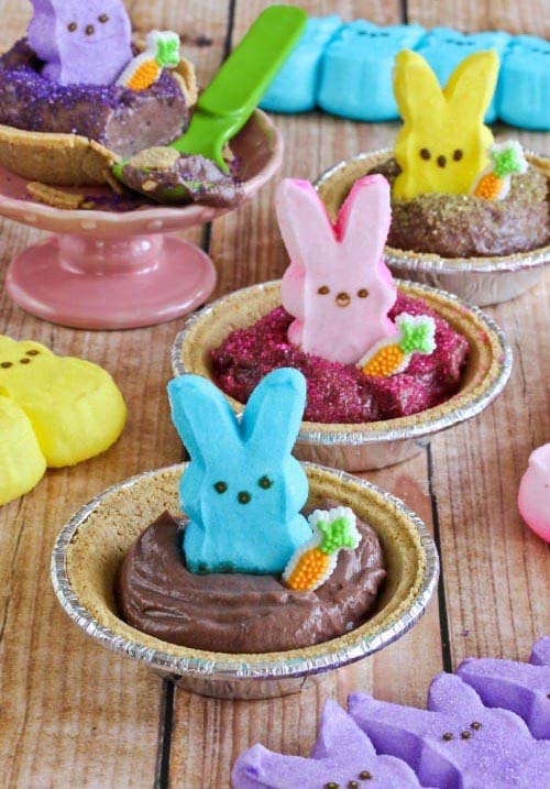 Peeps Pudding S'mores Pies #Easter #treats #recipes #trendypins