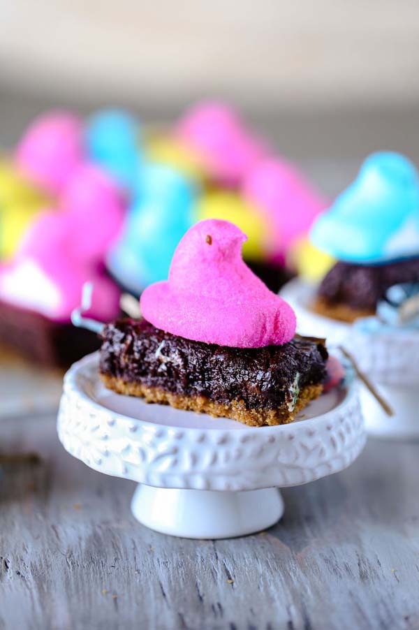 Peeps S'mores Brownies #Easter #desserts #recipes #trendypins