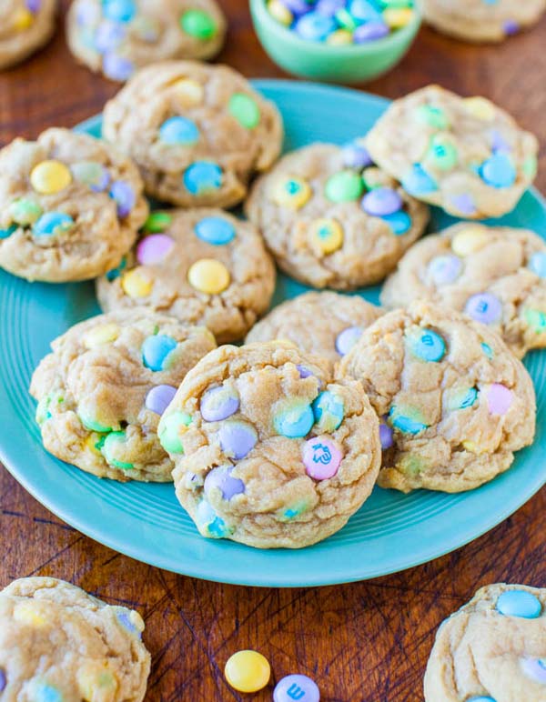 Soft and Chewy Easter M&Ms Cookies #Easter #desserts #recipes #trendypins