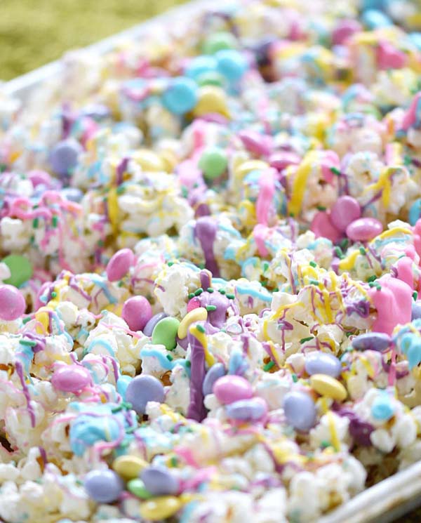 Springtime Chocolate Covered Popcorn #Easter #treats #recipes #trendypins