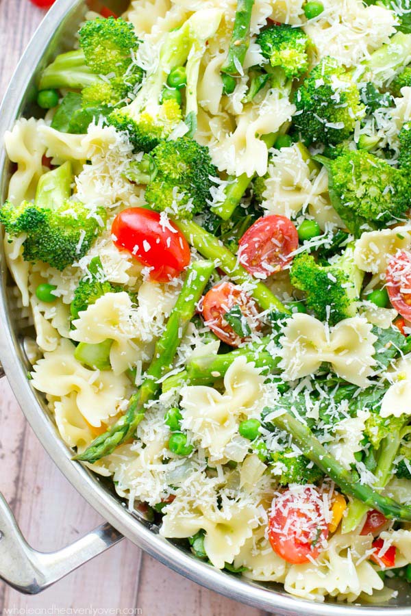 Springtime Veggie Pasta Primavera #Easter #dinner #recipes #trendypins