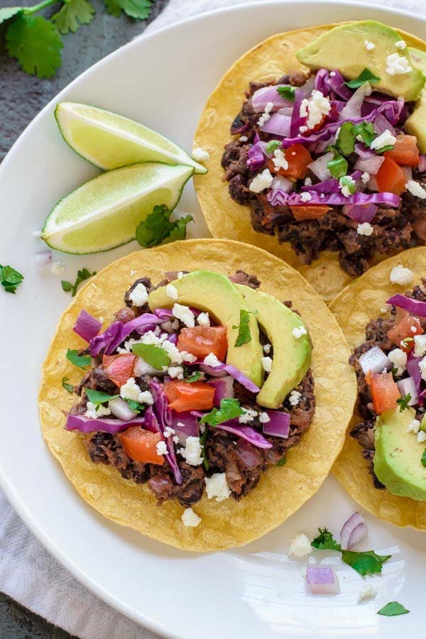 10 Minute Black Bean Tostadas #pantry #staple #recipes #trendypins