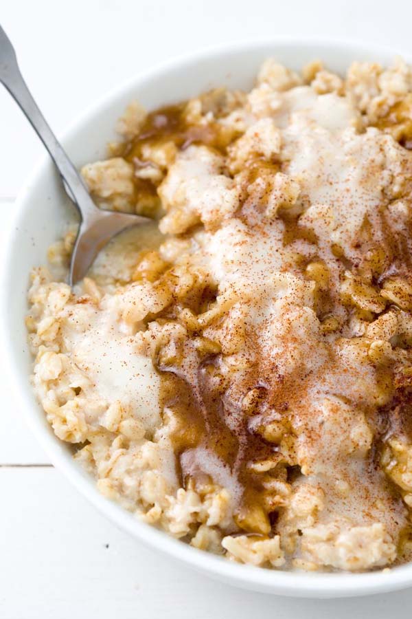 Cinnamon Roll Oatmeal #pantry #staple #recipes #trendypins