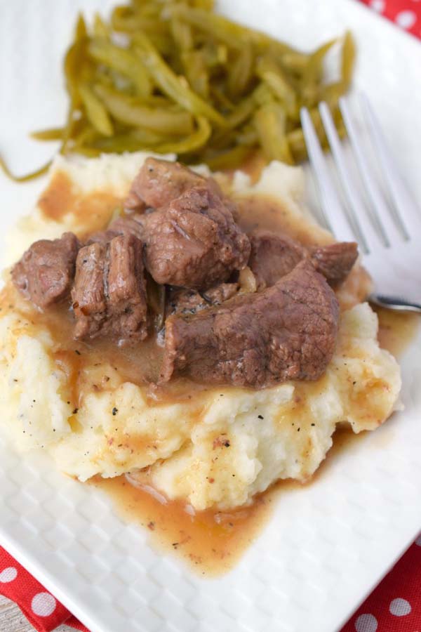 Crockpot Beef Tips & Gravy #meal #freezer #recipes #trendypins