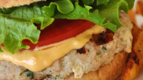 Delicious Turkey Burgers #meal #freezer #recipes #trendypins