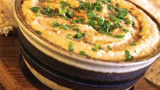 Easy Hummus #pantry #staple #recipes #trendypins