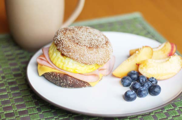 Fake Out Starbucks Breakfast Sandwiches #meal #freezer #recipes #trendypins