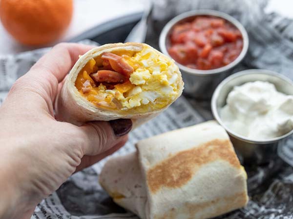 Freezer Breakfast Burritos #meal #pantry #plan #trendypins