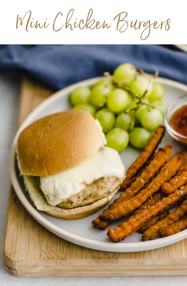 Mini Chicken Burgers with Herbs #meal #freezer #recipes #trendypins