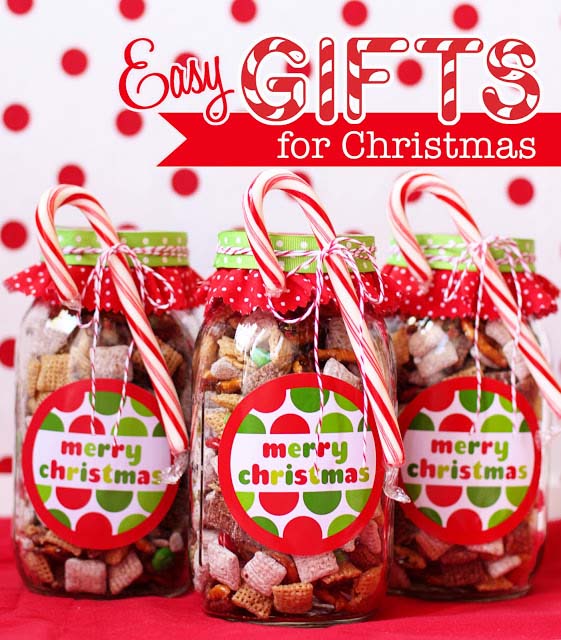 Chex Mix Christmas Gift in a Jar #Christmas #food #gifts #trendypins