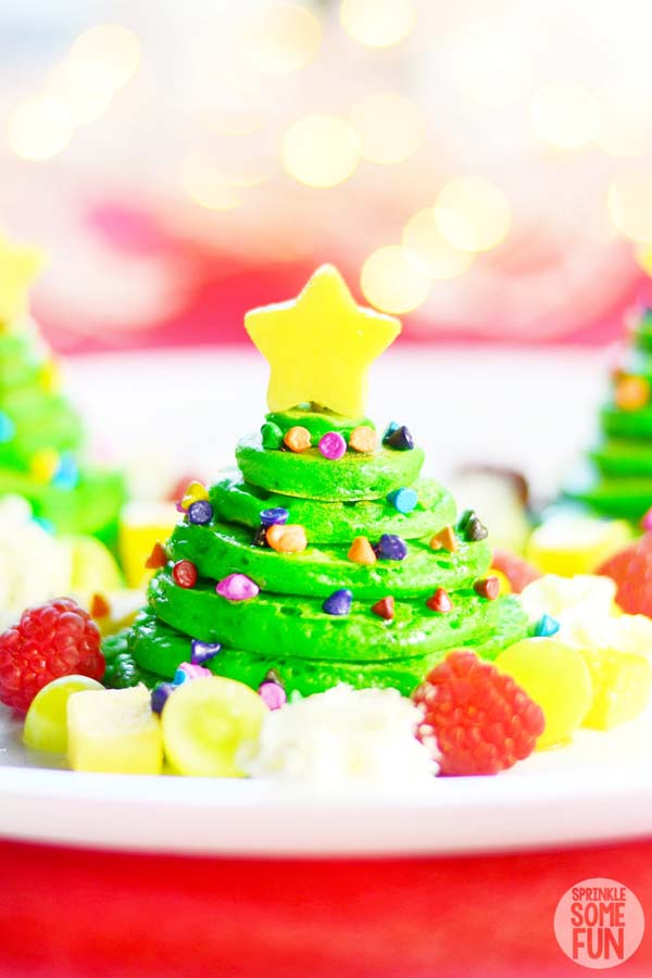 Christmas Tree Pancakes #Christmas #breakfast #recipes #trendypins