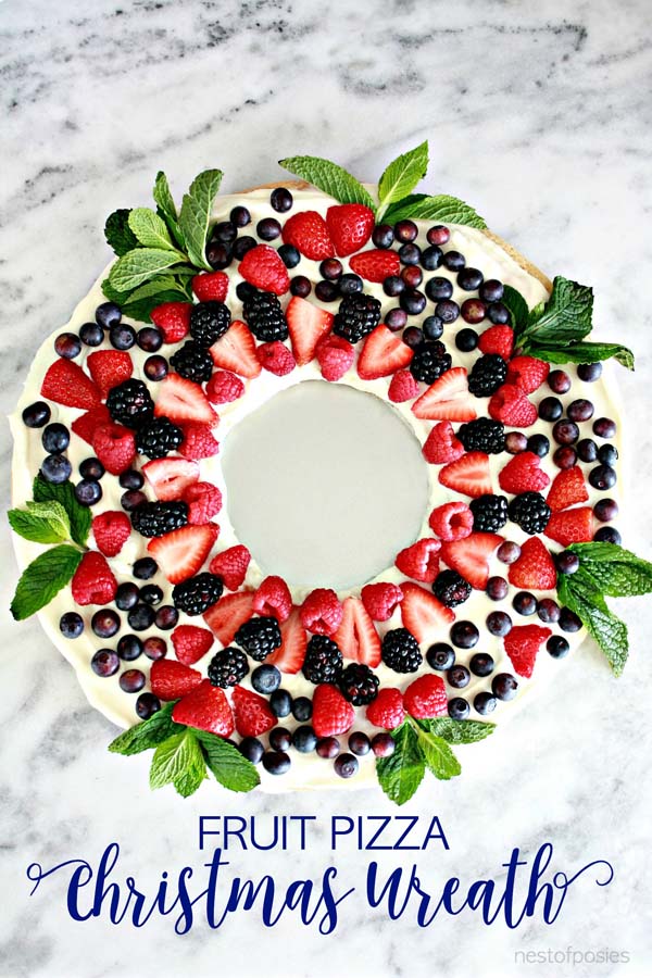 Christmas Wreath Fruit Pizza #Christmas #breakfast #trendypins