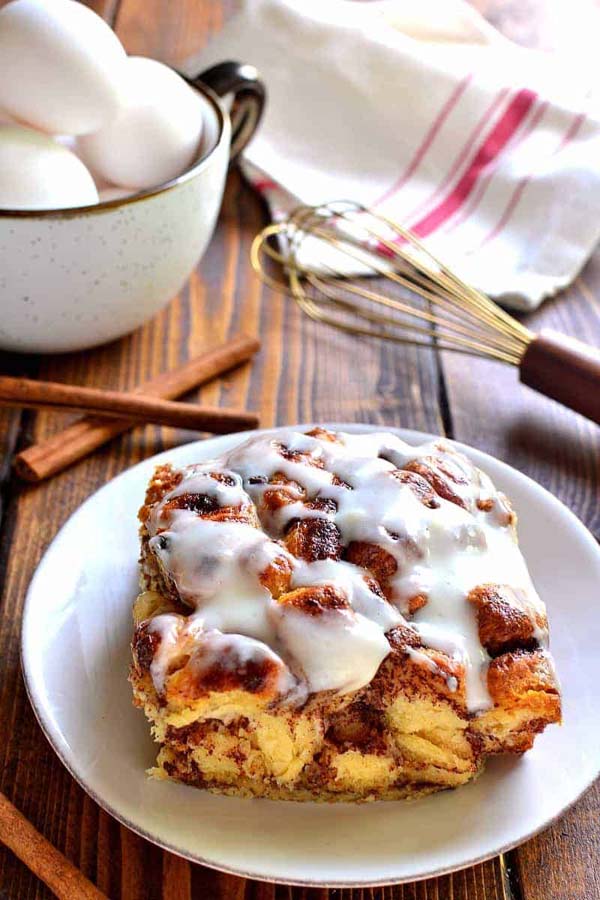 Cinnamon Roll French Toast Casserole #Christmas #breakfast #casserole #trendypins