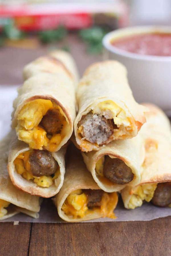 Egg and Sausage Breakfast Taquitos #Christmas #breakfast #sandwiches #trendypins