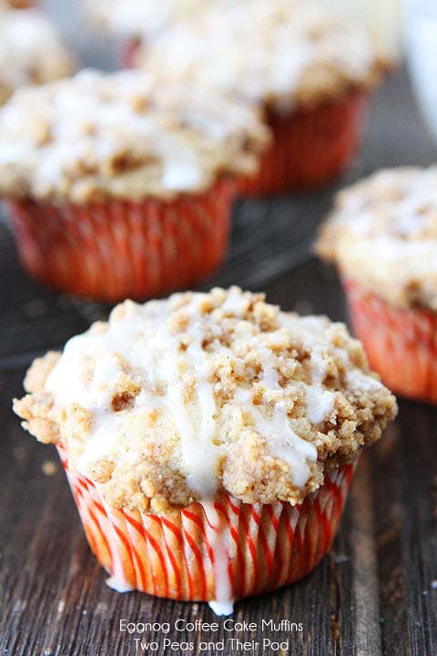 Eggnog Coffee Cake Muffins #Christmas #breakfast #recipes #trendypins