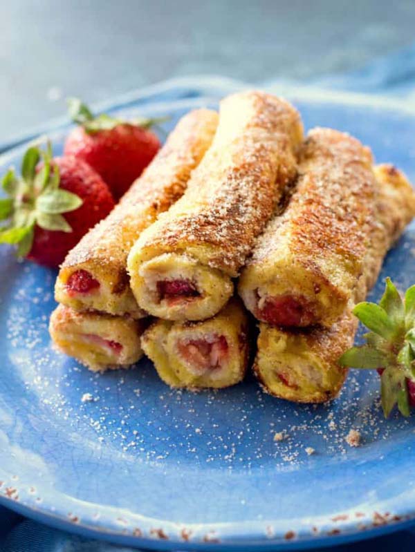 French Toast Roll Ups #Christmas #breakfast #trendypins